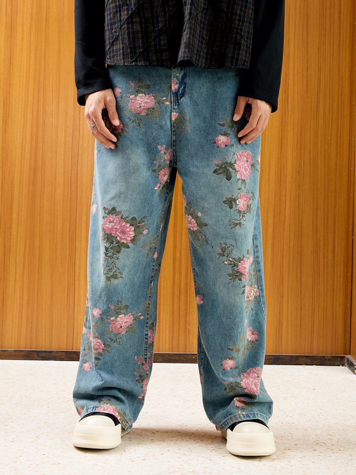 Floral Print Straight Jeans - 2409