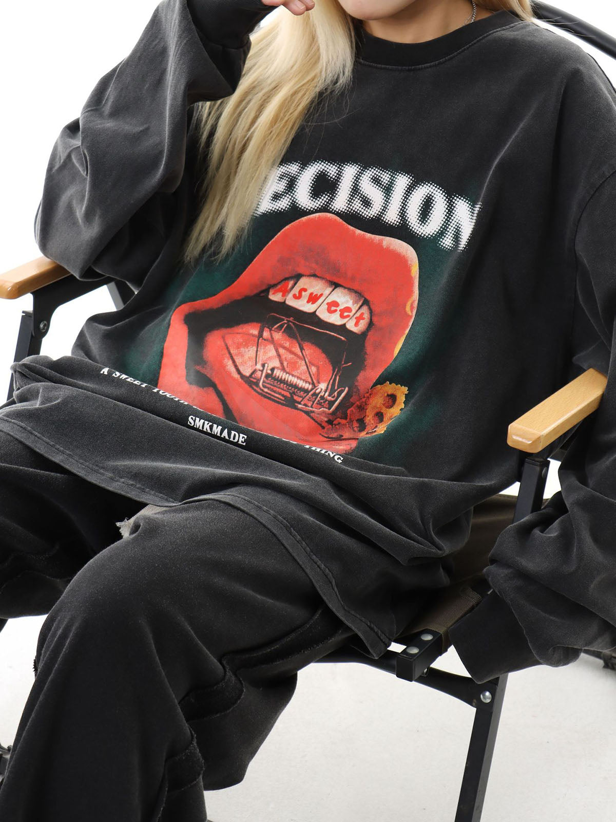 Graphic Creative Lip Print Washed Sweatshirt