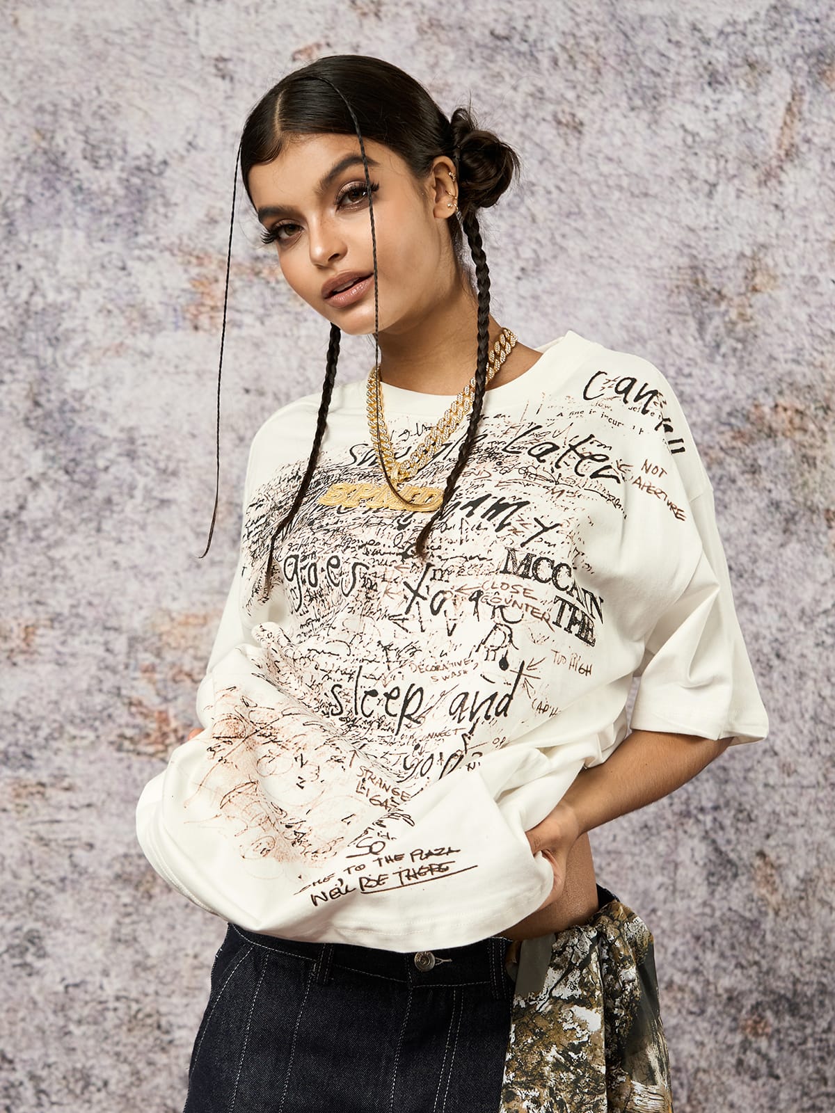 Graffiti Letter Print Oversized T-Shirt - 2417